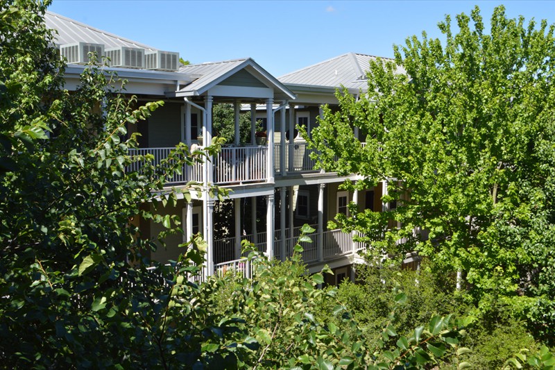 Welcome to Lyons Gardens Welcome to Lyons Gardens